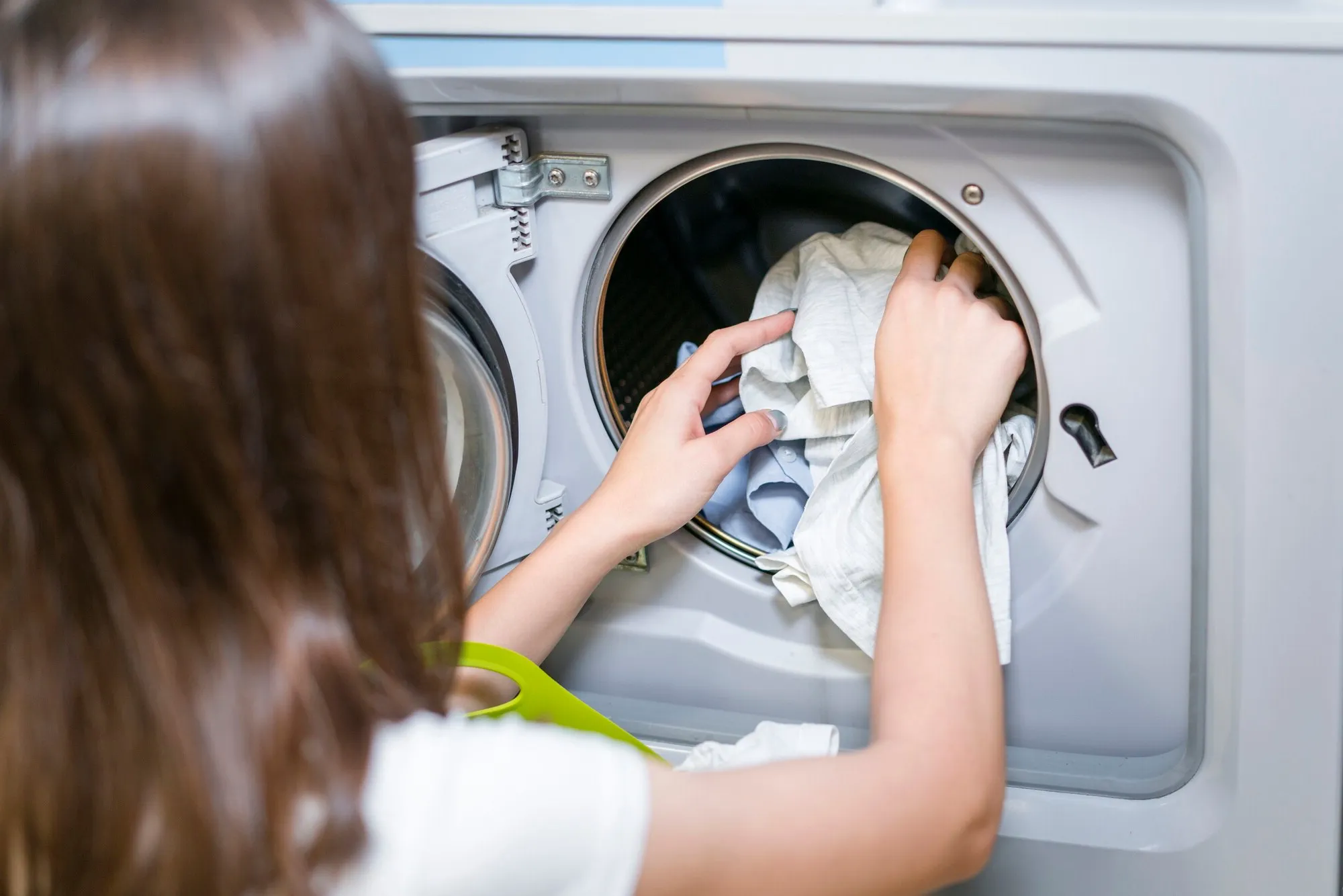 Advies voor huishoudsters: hoe stoomwasmachine af te wassen van schimmel en kalkaanslag