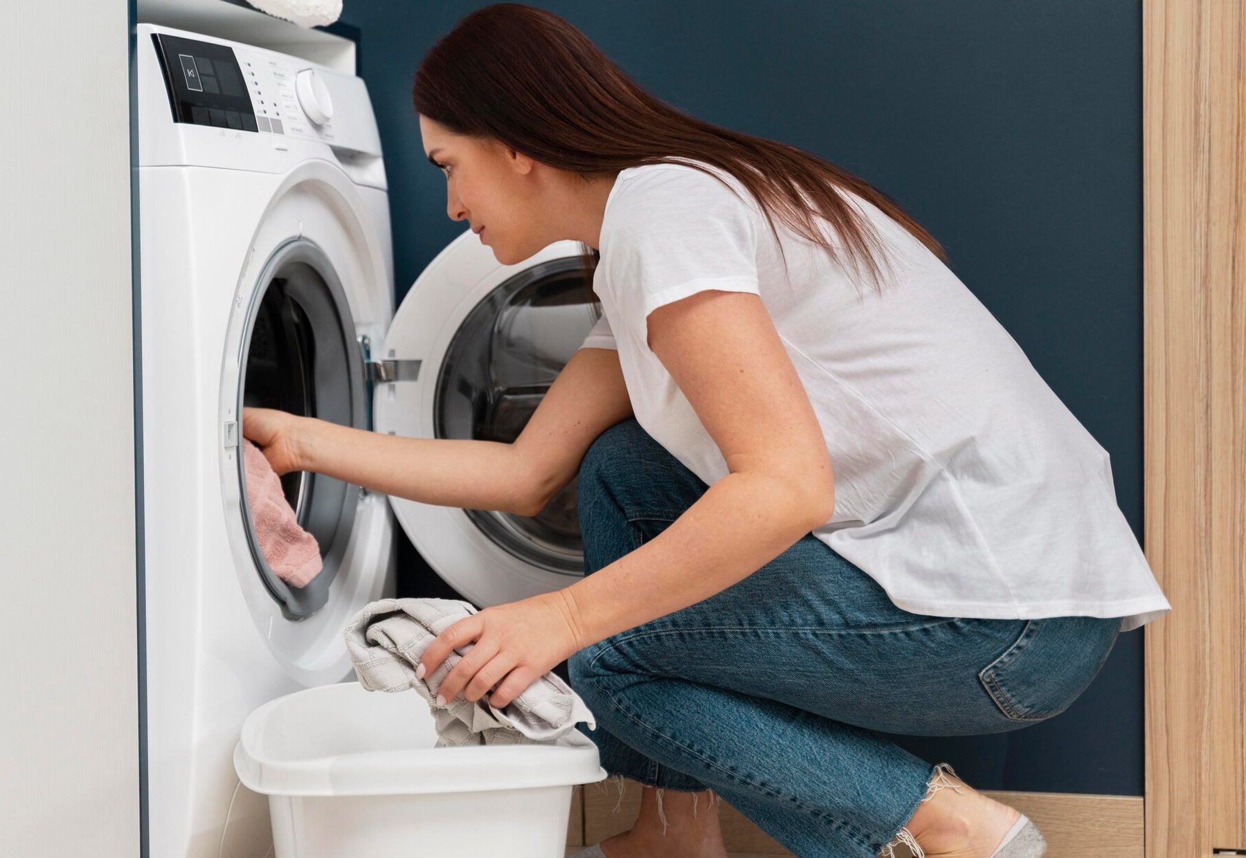 Hier is een goedkope methode om de muffe geur uit je wasmachine te verwijderen