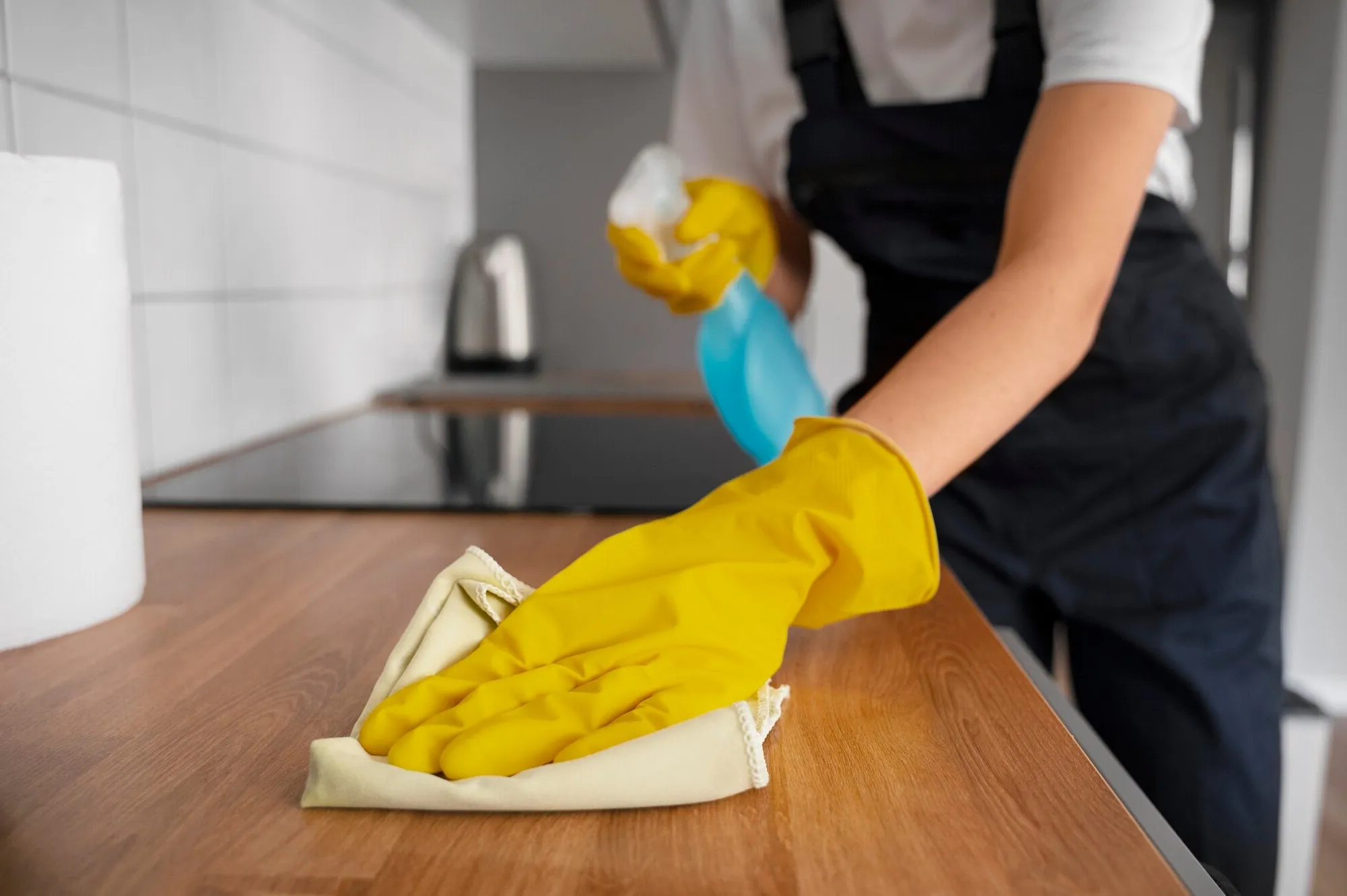 Waarom sokken dragen op huispantoffels tijdens het schoonmaken: een life hack van doordachte huisvrouwen
