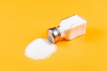 Waarom zout in de gootsteen doen? Levensstijl-hack van ervaren huisvrouwen